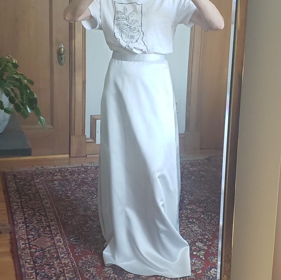 Dresses & Skirts - Vintage High Waisted Satin Maxi Skirt | Light Grey | Size 7-8